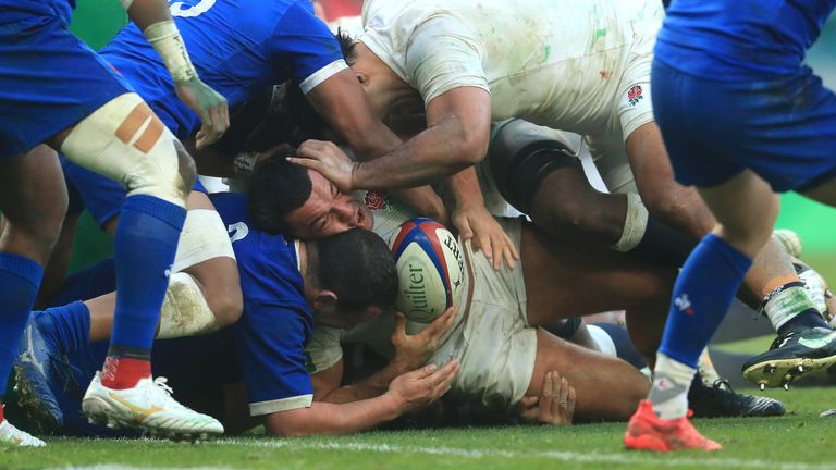 England v France - Autumn Nations Cup - Twickenham
England's Ellis Genge (centre) tries to push the ball over the try line during the Autumn Nations Cup match at Twickenham Stadium, London.