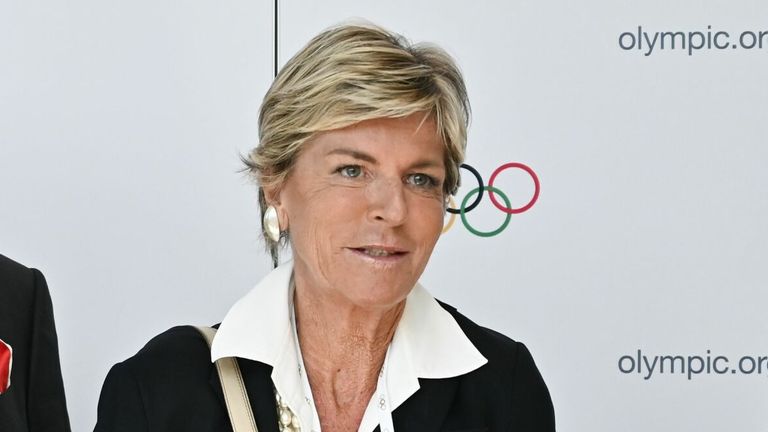 Alitalia President Luca cordero di Montezemolo (L), Former Italian football coach Marcello Lippi (C), and and Italian FIFA Council member Evelina Christillin, arrive to attend the delegations' technical presentations during the 134th session of the International Olympic Committee (IOC) held to decide which of Stockholm/Are or rival Italian bid Milan/Cortina d'Ampezzo will stage the 2026 Winter Olympics, on June 24, 2019 in Lausanne. (Photo by FABRICE COFFRINI / AFP) (Photo credit should read FAB