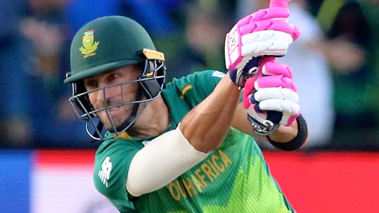 PORT ELIZABETH, SOUTH AFRICA - MARCH 13: Faf Du Plessis of South Africa bats during the 4th Momentum ODI match between South Africa and Sri Lanka at St. Georges Park on March 13, 2019 in Port Elizabeth, South Africa. (Photo by Richard Huggard/Gallo Images/Getty Images)