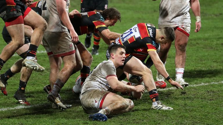 Gloucester celebrate George Barton's game-winning try against Ulster