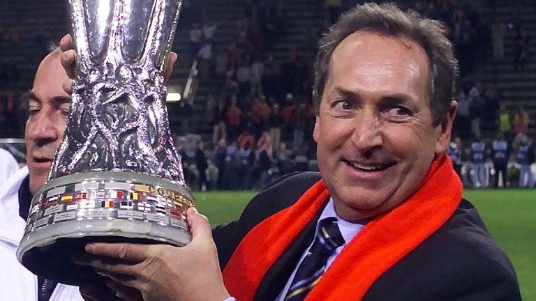 Gerard Houllier with the UEFA Cup after Liverpool defeated Alaves 5-4 under the Golden Goal rule in 2001