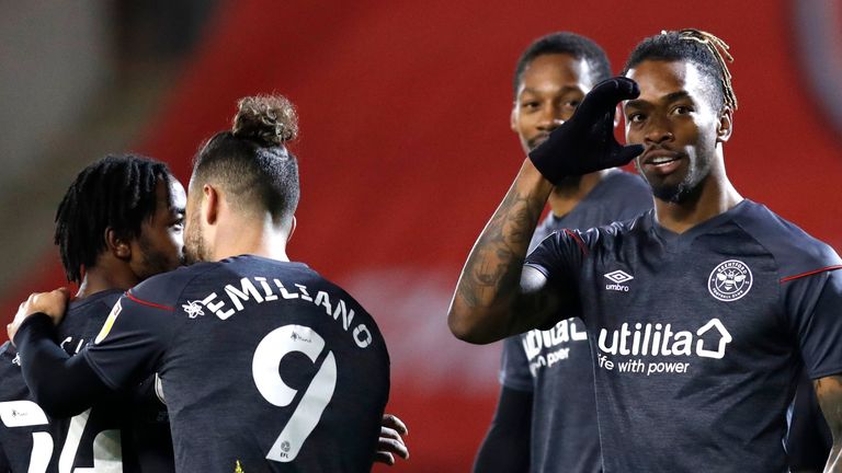 Ivan Toney celebrates scoring Brentford's second from the penalty spot