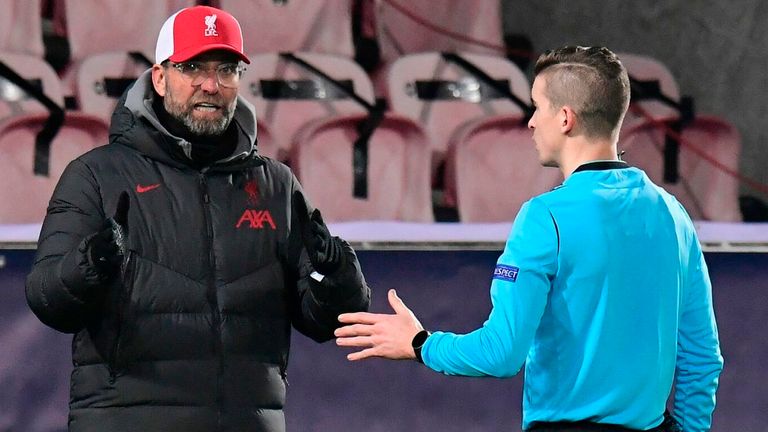 Jurgen Klopp discusses another VAR decision with the referee 