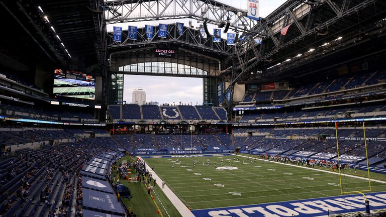 indianapolis colts stadium capacity