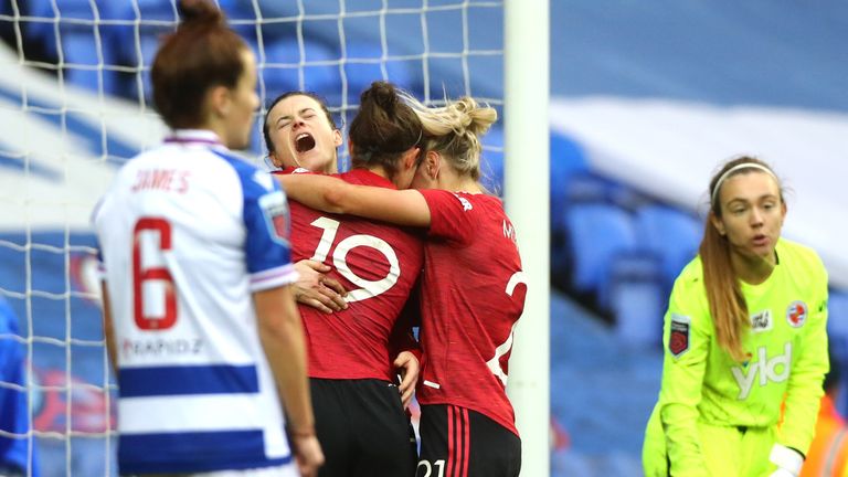 Casey Stoney's Manchester United edged Reading to stay at the WSL summit