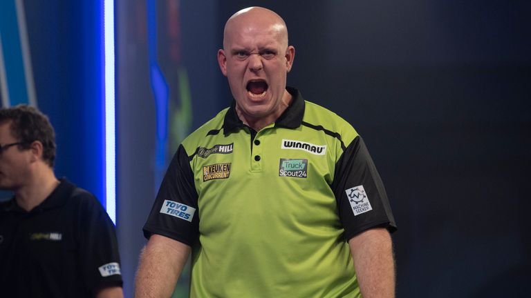 Michael van Gerwen started in style with an impressive victory over Ryan Murray at the World Championship