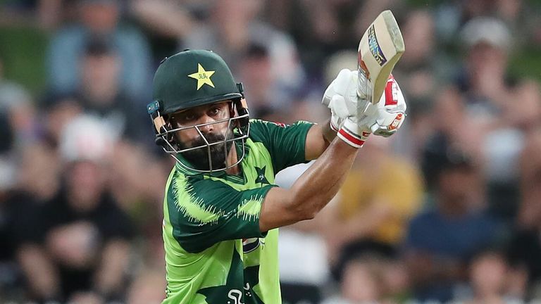 Mohammad Hafeez hit a blistering 99no from 57 balls as Pakistan posted 163-6 against New Zealand in Hamilton