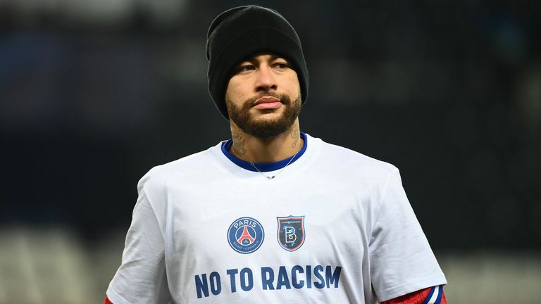 PSG forward Neymar wears a 'No to Racism' t-shirt in the warm-up