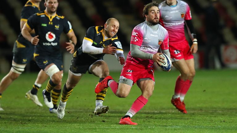 Rhodri Williams breaks for the Dragons