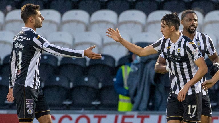 St Mirren's Jamie McGrath makes its 1-1 and celebrates