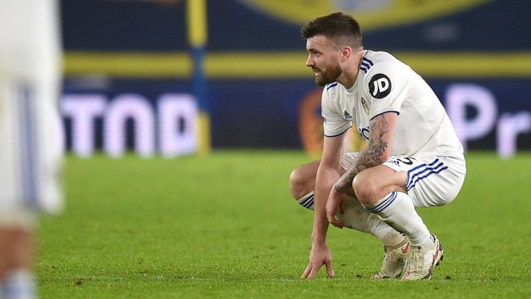 Stuart Dallas looks sad after Leeds & # 39;  Defeat to West Ham