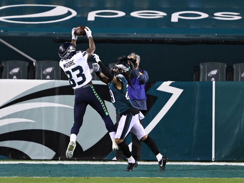 Metcalf, Wilson lead Seahawks over Eagles 23-17