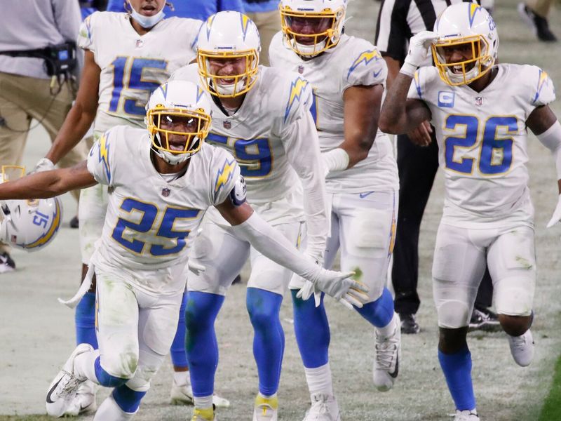 Highlights and touchdowns: Los Angeles Chargers 20-27 Las Vegas Raiders in  NFL