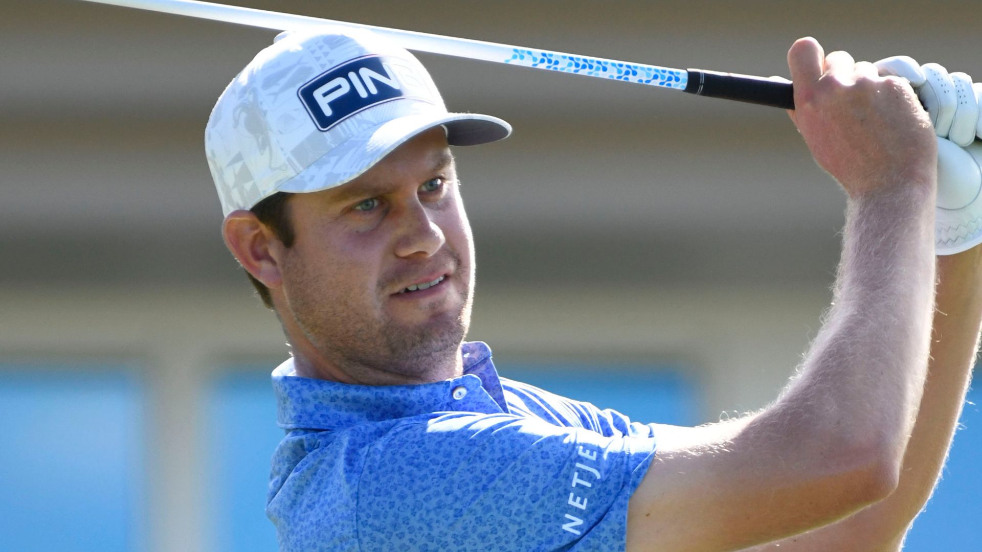 English edges out Niemann in Maui playoff