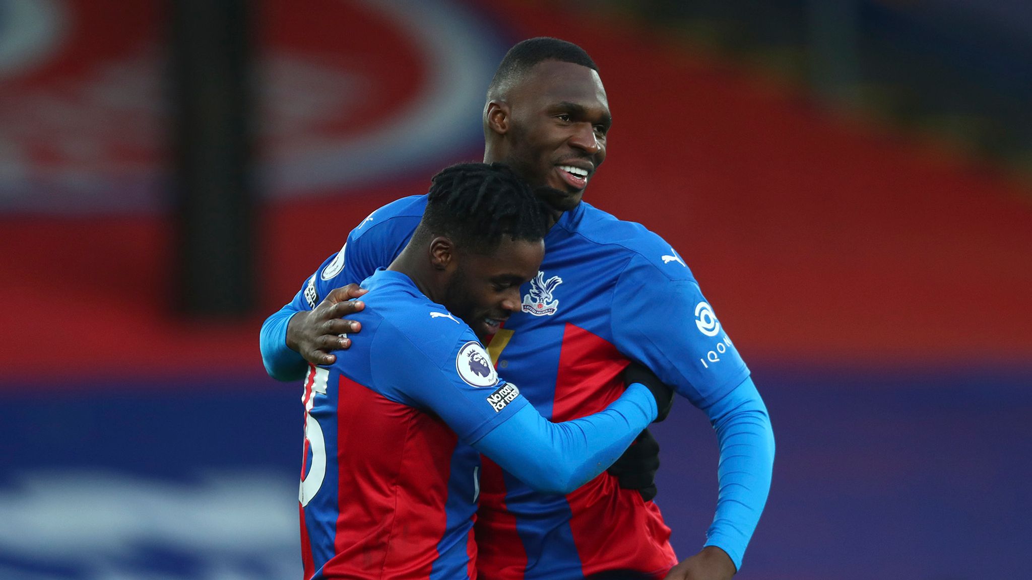 Кристал пэлас шеффилд юнайтед прогноз. Christian Benteke. Crystal Palace Christian Benteke. Эзе футболист Кристал Пэлас. Тренер Кристал Пэлас.