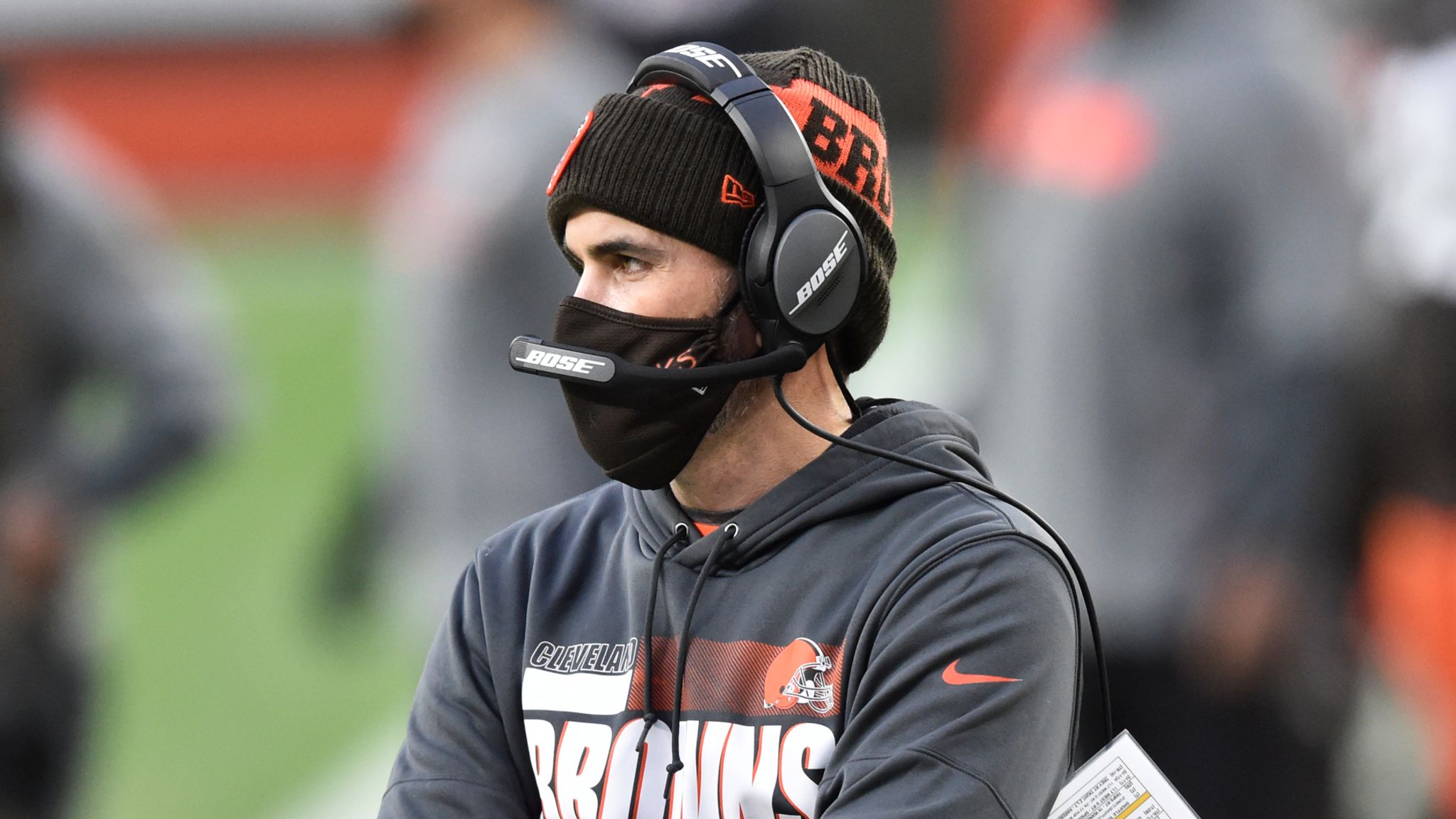 Cleveland Browns coach Kevin Stefanski and two players test