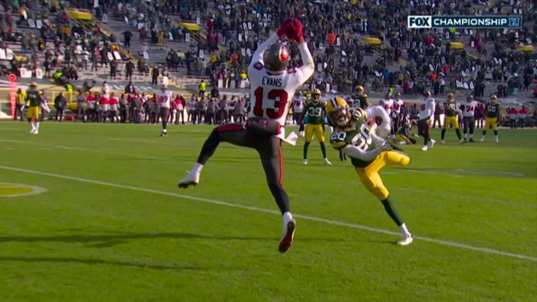Tampa Bay Buccaneers 31-26 Green Bay Packers: Tom Brady outduels