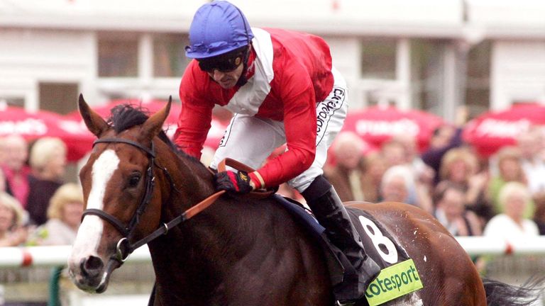 Pipedreamer ridden by Jimmy Fortune wins the Cambridgeshire 