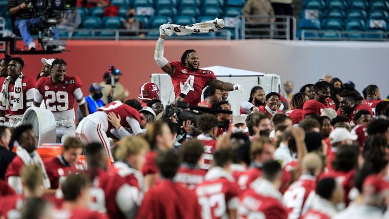 January 11, 2021: Alabama Crimson Tide linebacker Ben Davis (1) starts celebration on the sideline at the NCAA Football 2021 CFP National Championship game between Ohio State and Alabama at Hard Rock Stadium in Miami Gardens, Florida. JP Waldron/Cal Sport Media(Credit Image: © Jp Waldron/CSM via ZUMA Wire) (Cal Sport Media via AP Images)