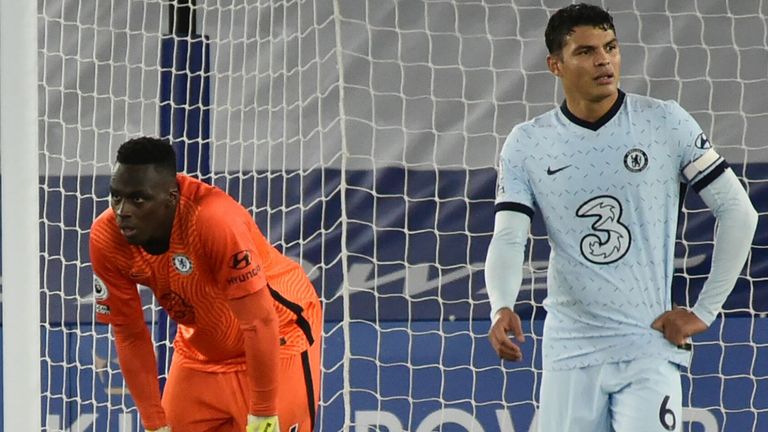 Antonio Rudiger (L), goalkeeper Edouard Mendy (C) and Chelsea's Brazilian defender Thiago Silva