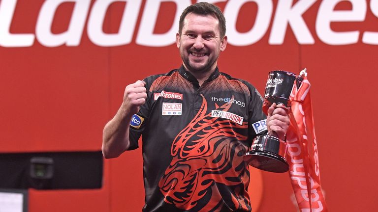 Ladbrokes Masters 2021.Marshall Arena 29/01/21.Pic: Christopher Dean/PDC.07930 364436 dean_christopher3@sky.com.Final.Mervyn King v Jonny Clayton