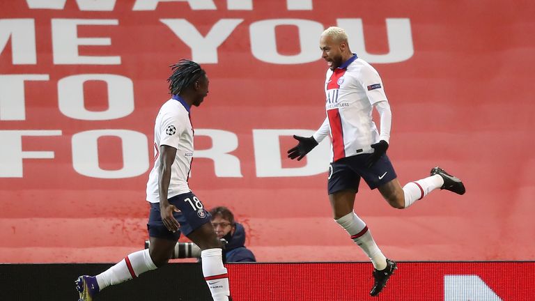 Moise Kean (left) and Neymar