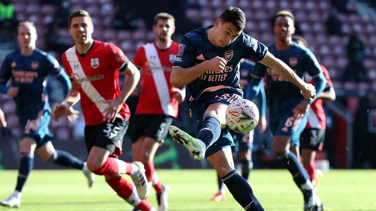 Gabriel Martinelli slices a shot wide against Southampton