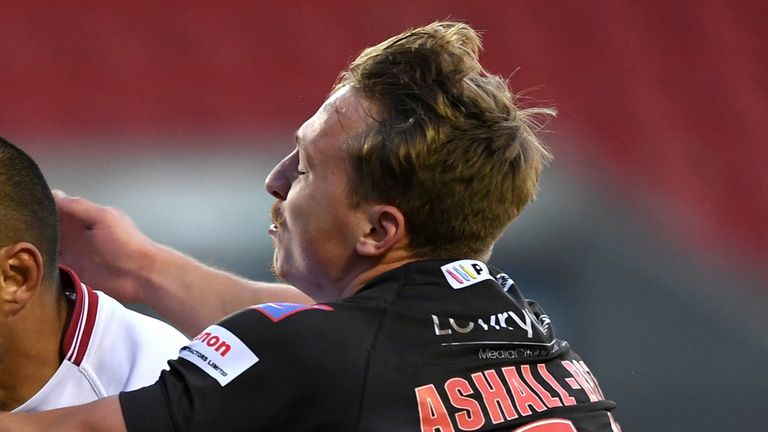 Olly Ashall-Bott is joining Huddersfield Giants on a 10-month deal