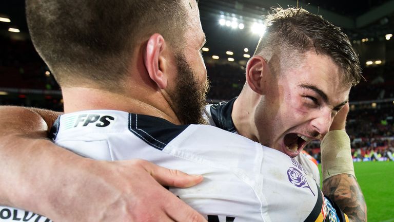 Stevie Ward celebrates with Adam Cuthbertson after Leeds' Grand Final win over Castleford in 2017