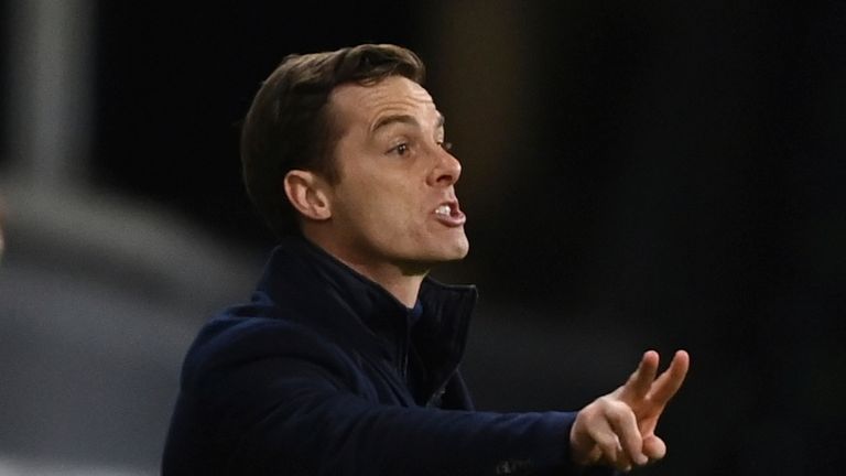 Fulham&#39;s Scott Parker believes the club and the Premier League are a &#39;very safe environment&#39; amid the coronavirus pandemic.