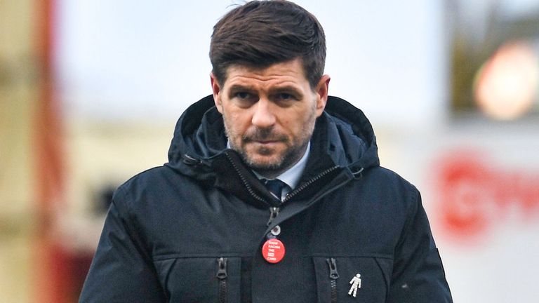 MOTHERWELL, SCOTLAND - JANUARY 17: Rangers Manager Steven Gerrard at Full Time during a Scottish Premiership match between Motherwell and Rangers at Fir Park on January 17, 2021, in Motherwell, Scotland (Photo by Craig Foy / SNS Group)