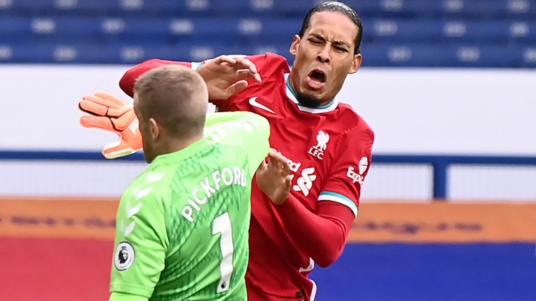 Everton goalkeeper Jordan Pickford&#39;s tackle left Liverpool defender Virgil van Dijk requiring knee surgery