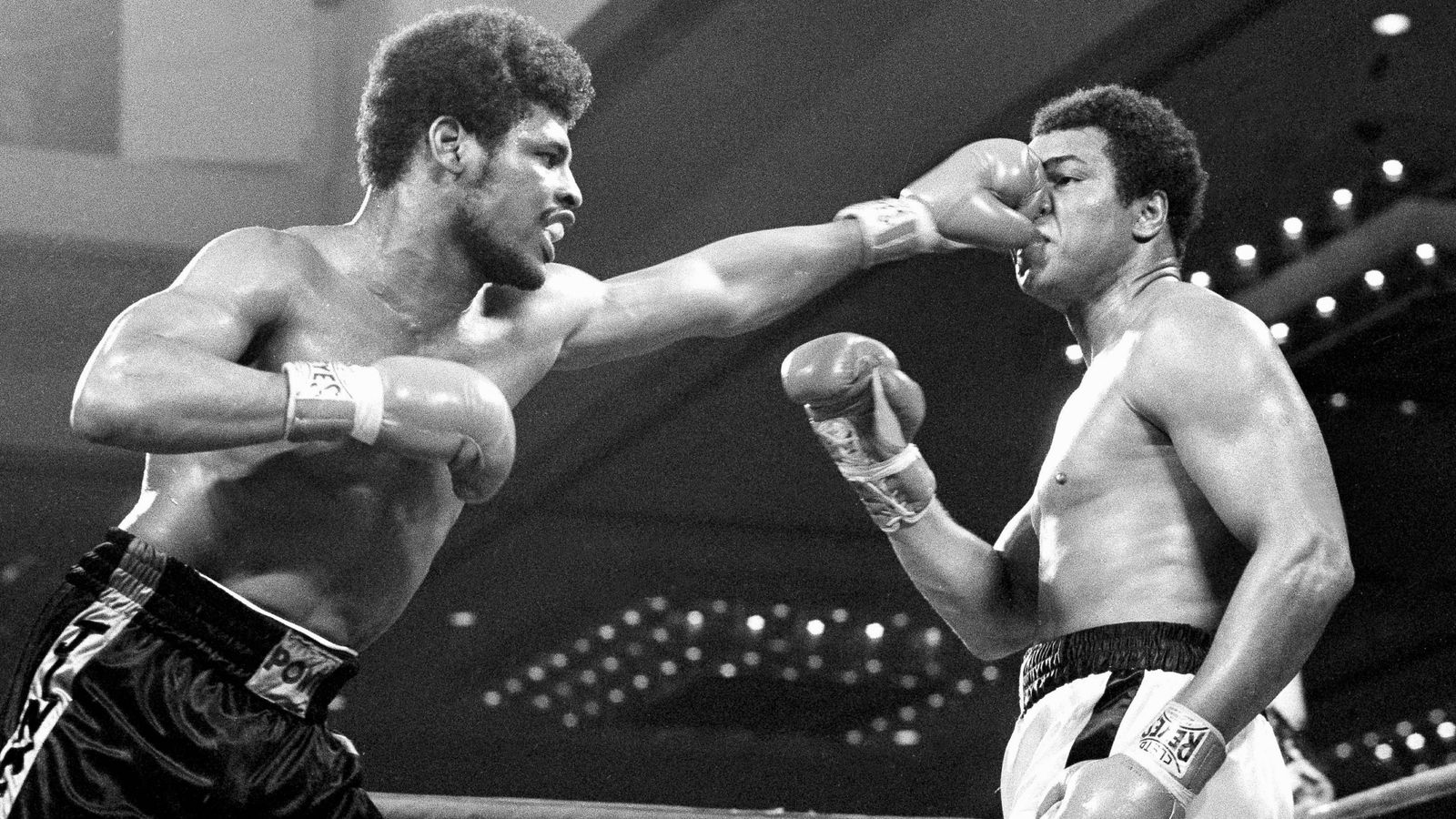 Leon Spinks: Former heavyweight champion, who beat Muhammad Ali, dies ...