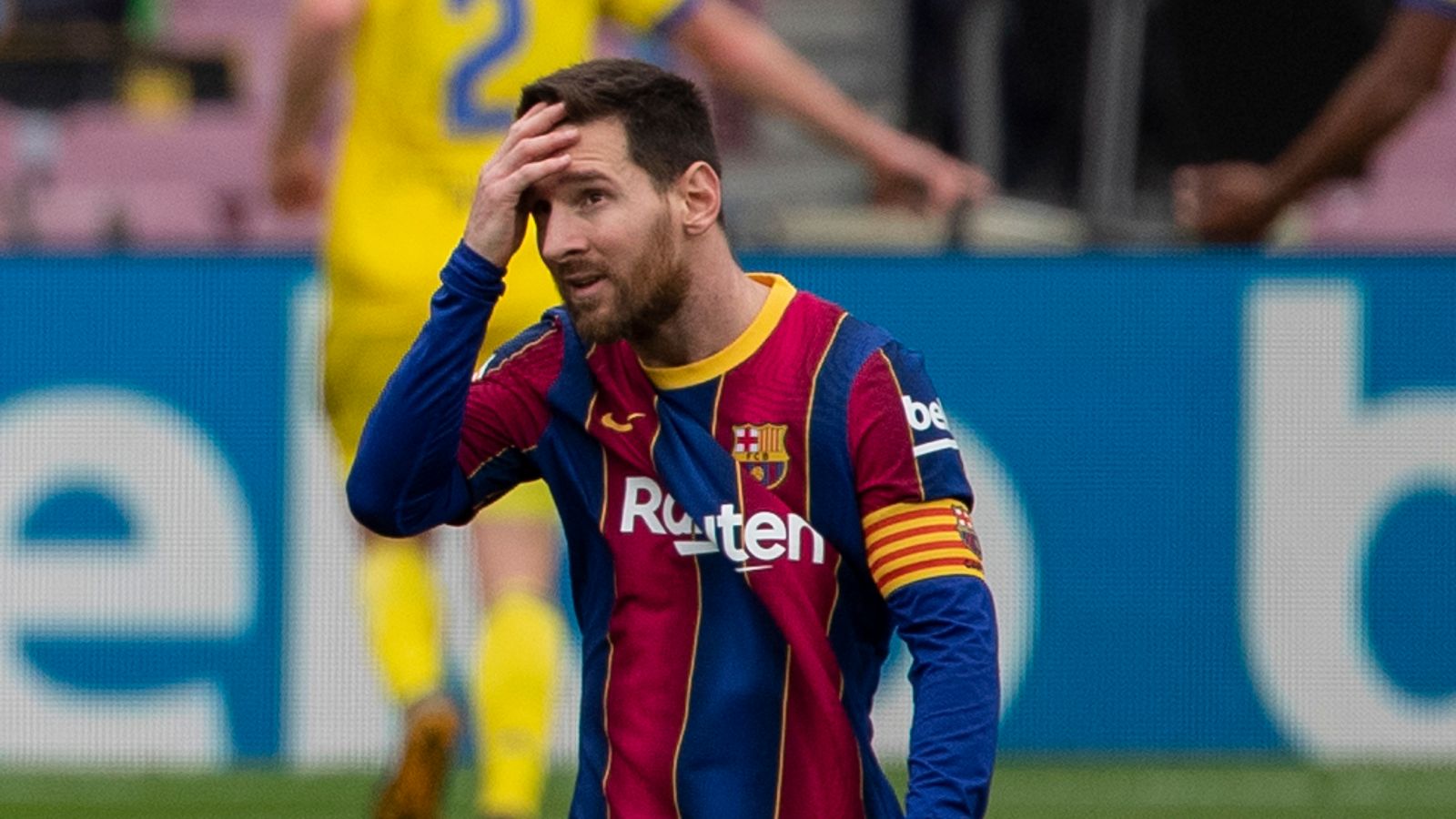Lionel Messi on target but late Cadiz penalty disrupts Barcelona ...