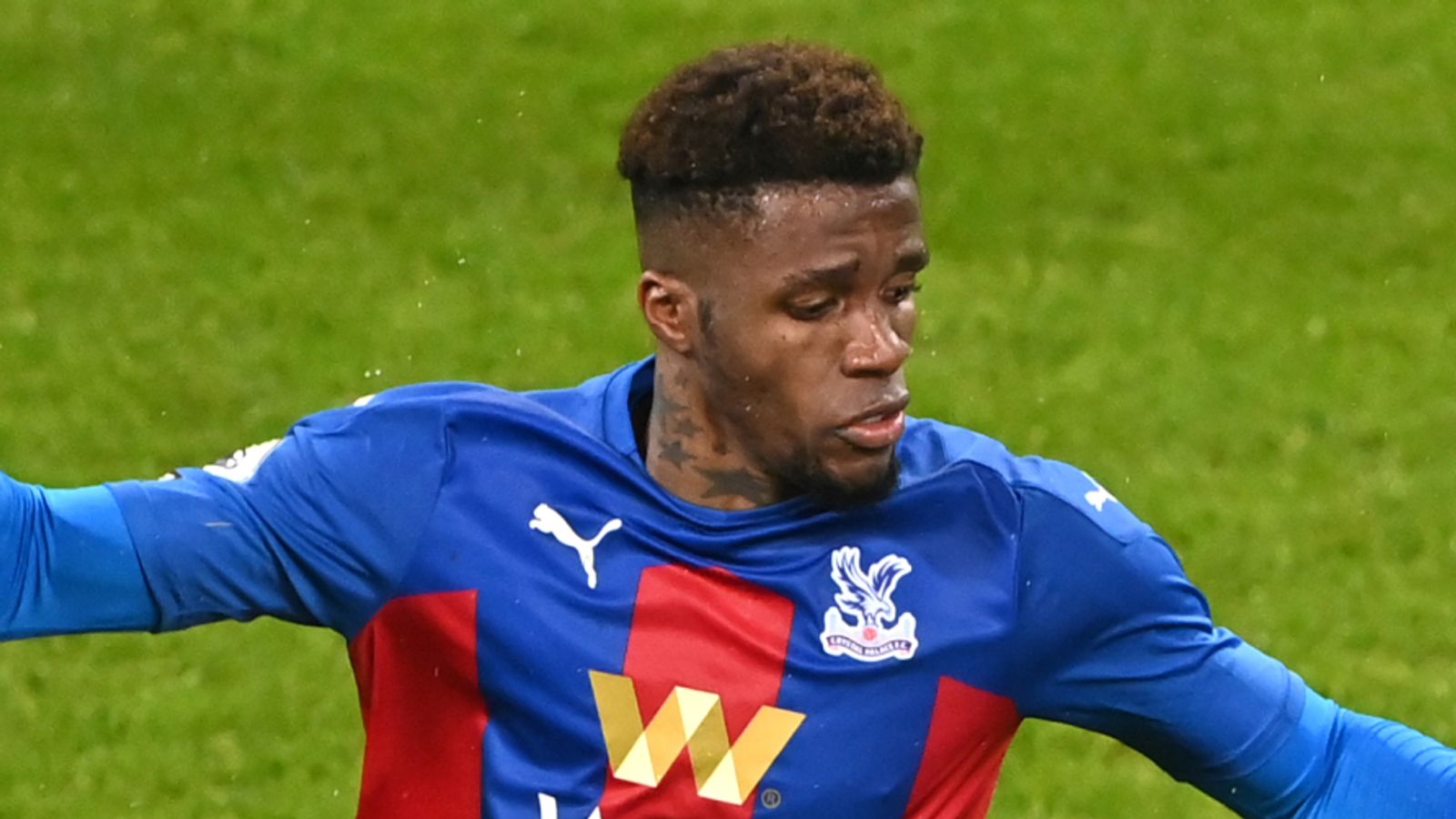 Wilfried Zaha: Crystal Palace boss Roy Hodgson unsure how long forward will be sidelined with hamstring injury | Football News