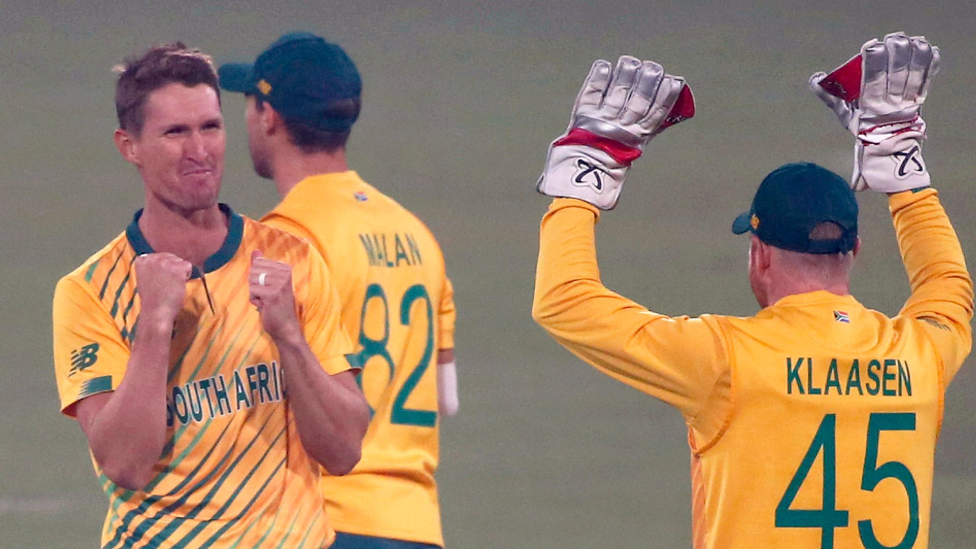Pretorius five-for sets up T20 triumph for SA