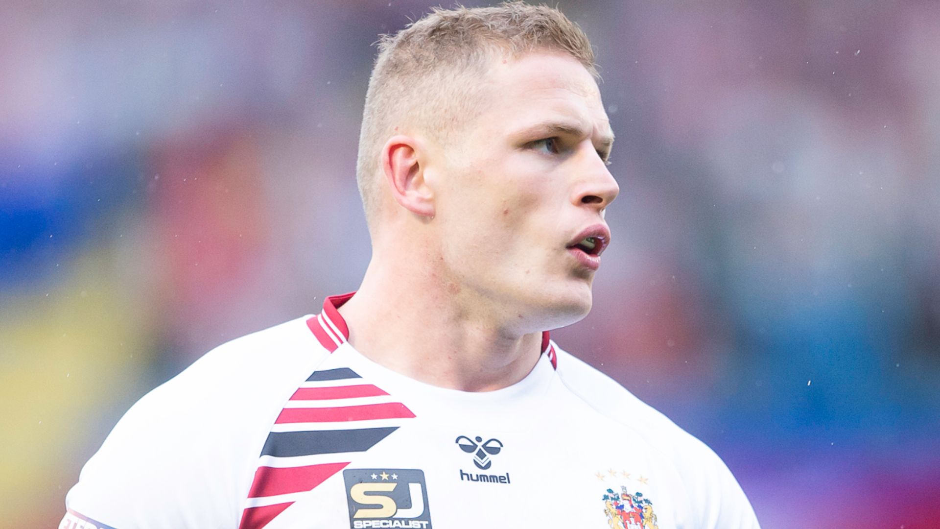 Burgess leaves Wigan due to hip injury