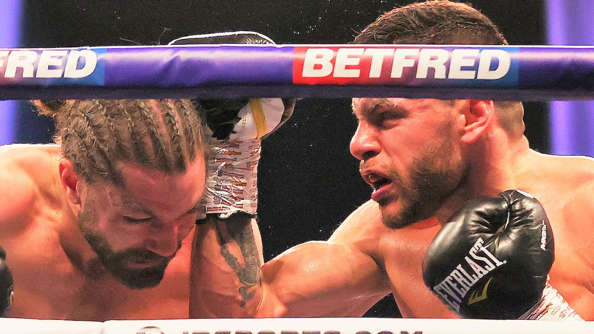 Florian Marku climbed off the canvas to stop Rylan Charlton in the eighth round | Boxing News | Sky Sports