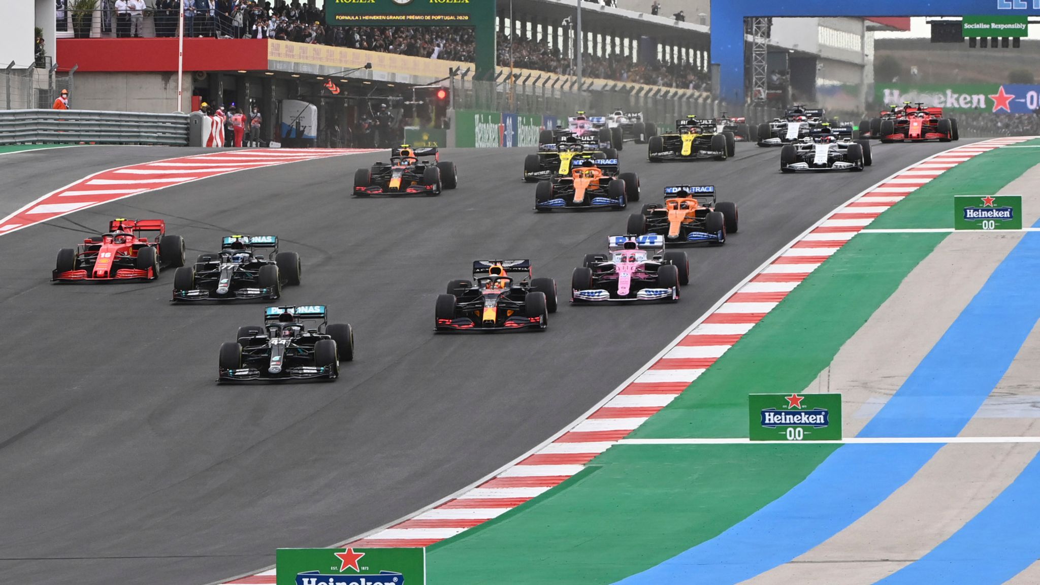 Sky sports f1 live stream. Гран при Португалии. Гран-при Португалии формула-1. Алгарве формула 1 старт. Гран-при Португалии Алгарве.