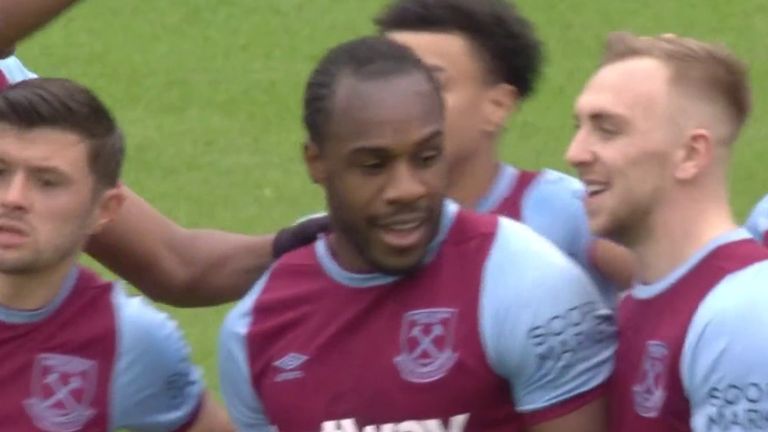 Michail Antonio celebrates with his West Ham team-mates after scoring the opener against Tottenham.