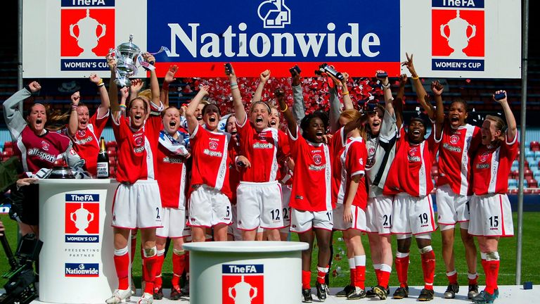 LONDON - MAY 2: Charlton players celebrate after winning the Women's FA Cup Final match between Charlton and Everton at Upton Park on May 2, 2005 in London, England.  (Photo by Julian Finney/Getty Images)