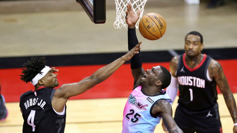 Houston Rockets&#39; Danuel House Jr., left, defends against Miami Heat&#39;s Kendrick Nunn