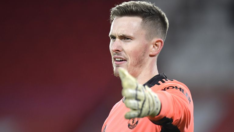 Dean Henderson's preferred option is to remain at Manchester United - but only as their number one