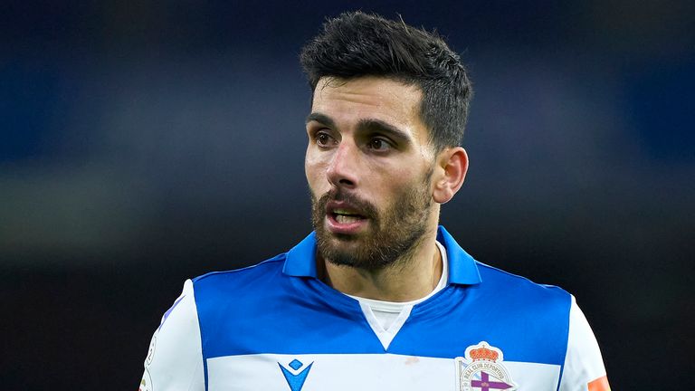 Eneko Boveda of Deportivo de La Coruna looks on during Copa del Rey Second Round Match between RC Deportivo de La Coruna and Deportivo Alaves at Abanca Riazor Stadium on January 06, 2021 in La Coruna, Spain