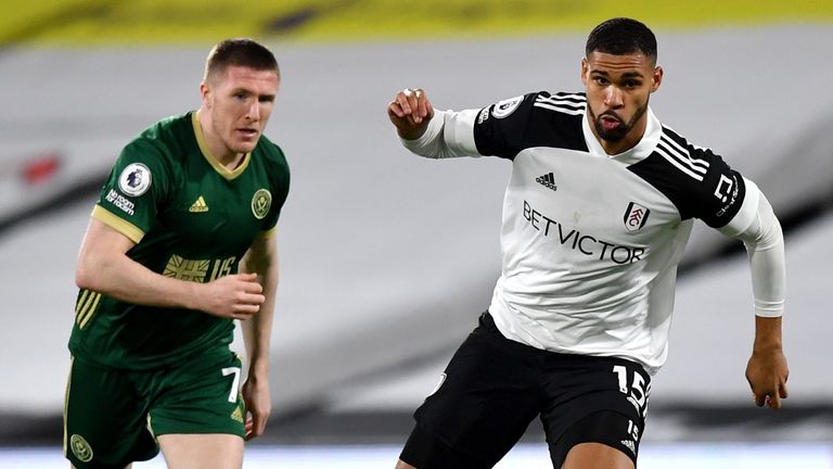 Fulham's Ruben Loftus-Cheek (right) gets away from Sheffield United's John Lundstram