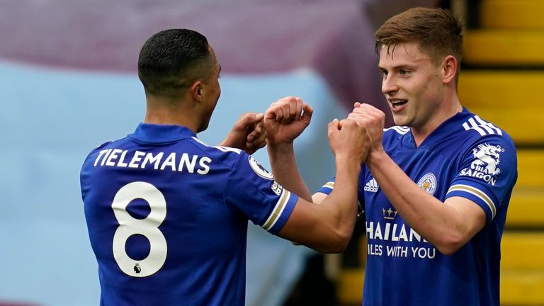 Harvey Barnes celebrates  with Youri Tielemans after doubling Leicester&#39;s lead