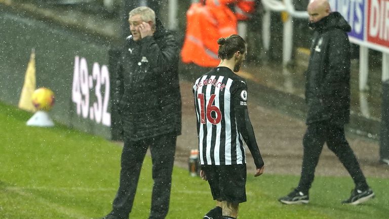 Jeff Hendrick was sent off for Newcastle, to the frustration of Jones Knows