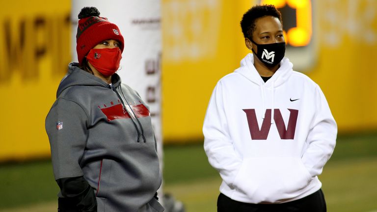 Tampa Bay Buccaneers defensive line coach Lori Locust and Washington Football Team coaching intern Jennifer King their Wild Card matchup. (AP Photo/Daniel Kucin Jr.)