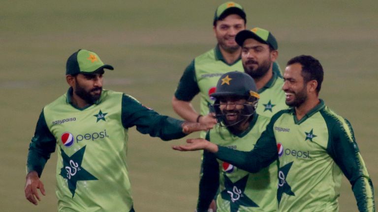 Pakistan celebrate a wicket from Mohammad Nawaz, right, in the third T20I against South Africa