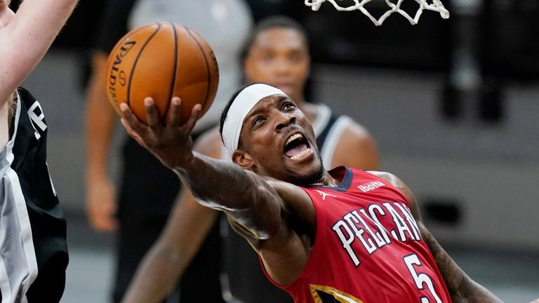 NBA: Spurs v Pelicans
